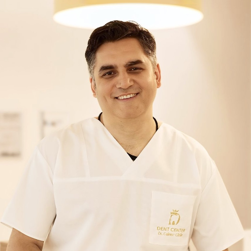 Dr. Cătălin CALINIUC - Medic primar chirurgie dento-alveolară<br>Atestat în implantologie orală<br>Master în laser dentar